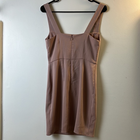 Aritzia Babaton 90s Mini Dress Fawn Pink Square Neck Size 2 - Picture 8 of 10
